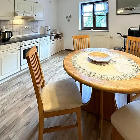 3 Bedroom Lovely In * Kargow