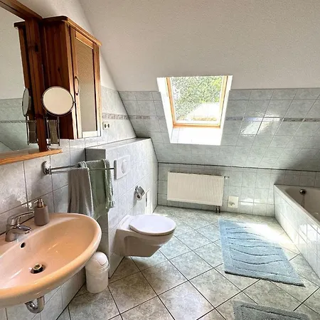 Apartment 3 Bedroom Lovely In